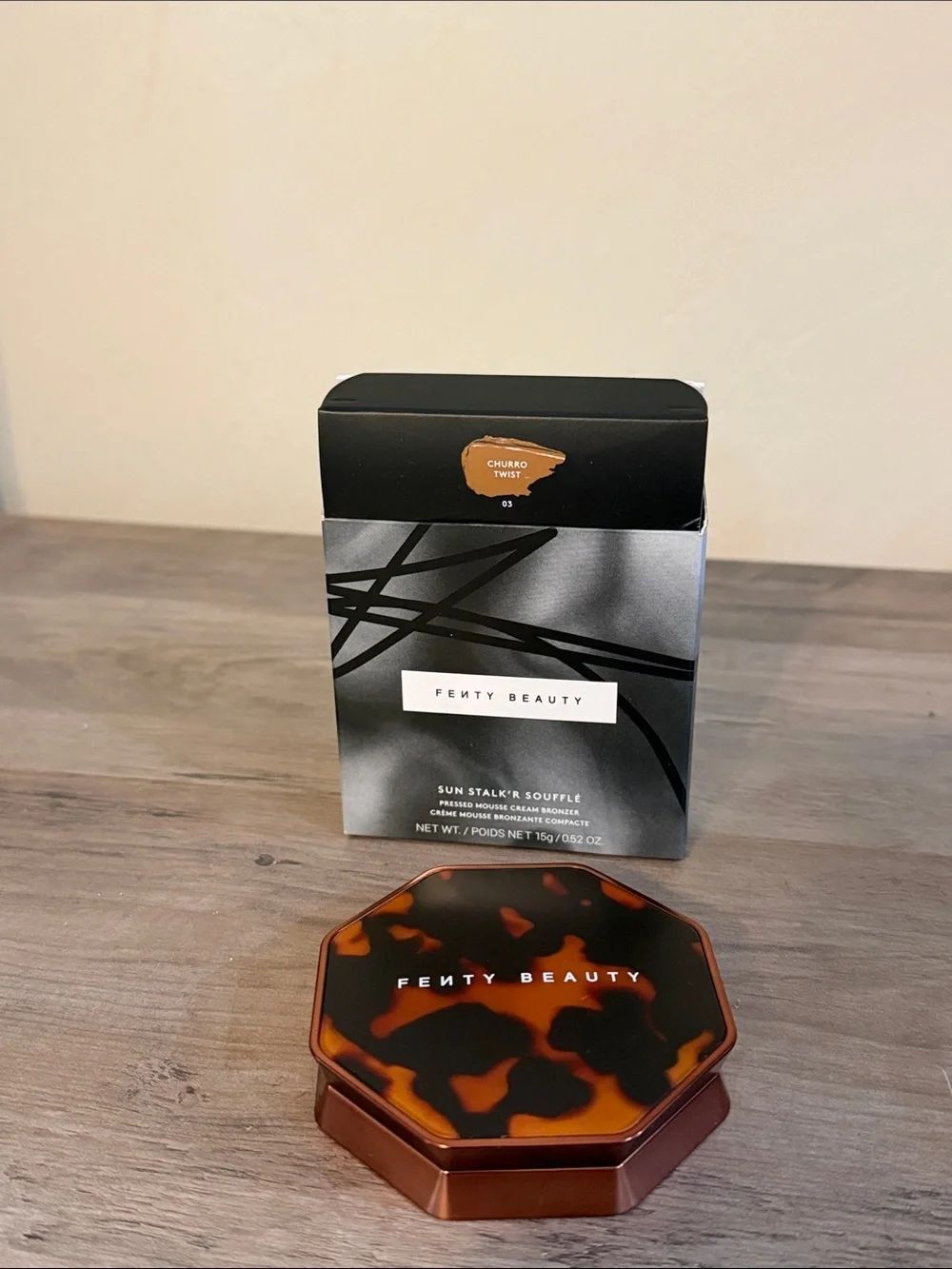 FENTY BEAUTY-Sun Stalk'r Soufflé Blurring +Blendable Pressed Mousse-churro twist